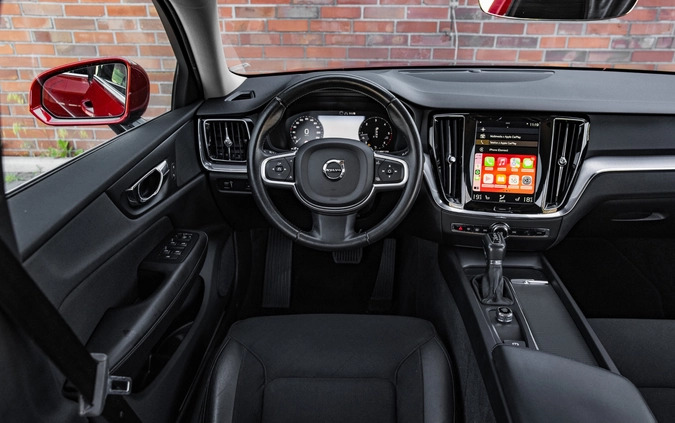 Volvo V60 cena 85900 przebieg: 156072, rok produkcji 2018 z Zbąszynek małe 781
